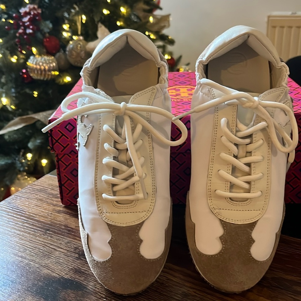 Tori Burch sneakers size 9
